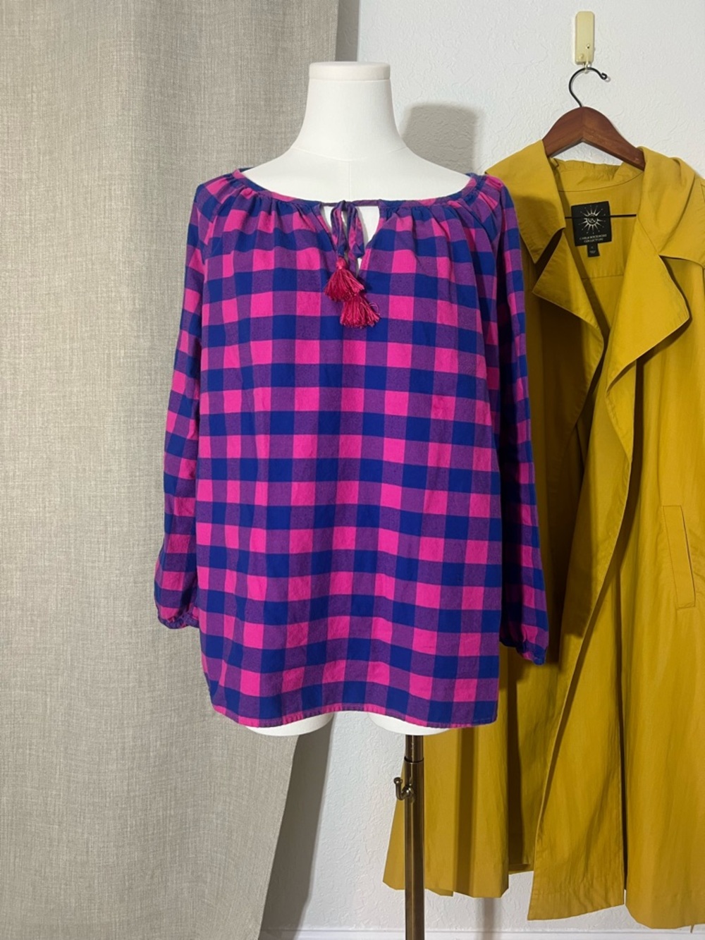Vinyard Vines Women XL Pink Blue Gingham Plaid Tassel Tie Neck Boho Peasant Top
